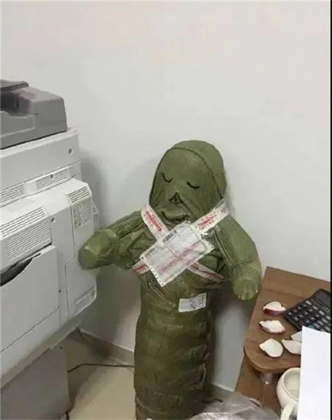 1602827229638766