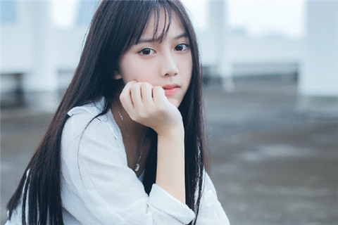 跟女孩聊天的冷读技巧，让女生和你一见如故-恋爱至上