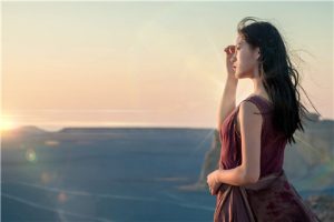 女生说刚下班怎么暖心回复，找聊天话题的爆发点-恋爱至上