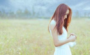 女朋友像个小孩子一样任性，该怎么办？-恋爱至上