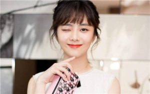 双子女对你心动的信号，别被她口是心非的表面骗了-恋爱至上