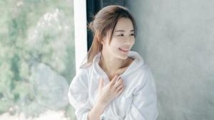 怎么从聊天看出女孩是否喜欢你？4个女生喜欢你的信号-恋爱至上