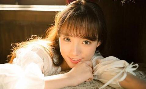 男女聊什么内容是暧昧？有这些表现就是和你暧昧-恋爱至上