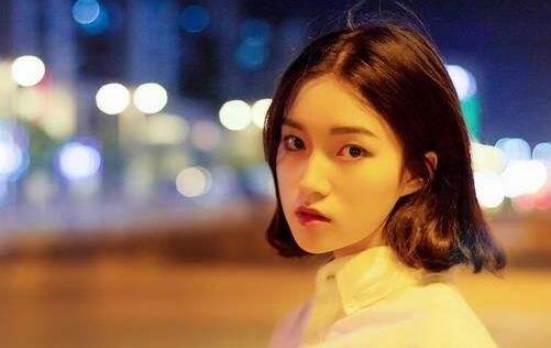 女生带闺蜜赴约啥意思？如何应对女生带闺蜜-恋爱至上