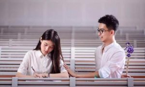 大学情侣间最佳的花钱模式是怎么样的？-恋爱至上