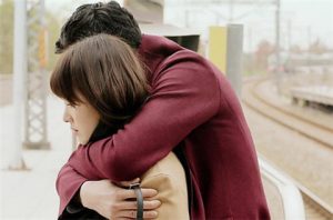 婚姻里感情和利益怎么选择？不谈利益的婚姻就是空中楼阁-恋爱至上