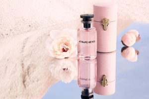 让女生瞬间感动的礼物，女生一辈子都忘不了的礼物-恋爱至上