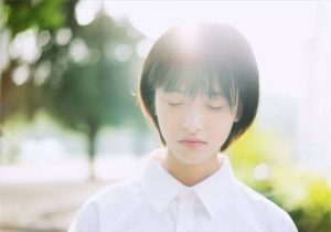 鼓励女孩子的暖心话，简单平淡却让她感动的话-恋爱至上