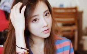 怎么知道女生的心思，一句话看她喜不喜欢你-恋爱至上