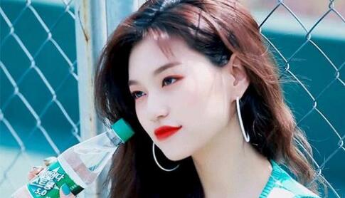 女朋友不拒绝异性加微信还跟我说，我不舒服怎么办-恋爱至上