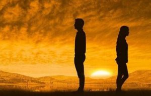 分手后怎么去挽回女友？做好挽回心态建设是第一步-恋爱至上