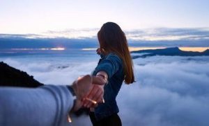 女朋友不爱你的表现,付出了真心也得不到回应-恋爱至上