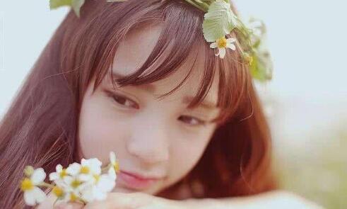 一个女生知道我喜欢她后的表现暗示了什么？-恋爱至上