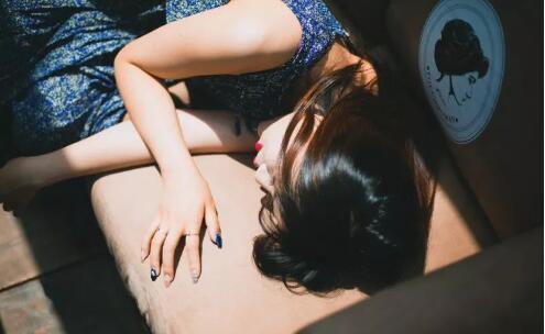 分手复联阶段女人不理你也不回复你信息怎么办？-恋爱至上