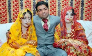 印度最牛男人：娶了39个老婆，每晚“翻牌”同床，生活堪比皇帝！-恋爱至上