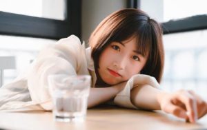 分手后两人都没删微信的心理，五种情况对号入座-恋爱至上