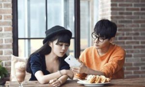 男方第一次去女方家要给红包吗？红包并不能代表什么-恋爱至上