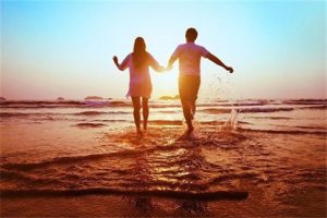 聊天冷场女生不回复怎么办？异地恋情侣聊天话题大纲！-恋爱至上