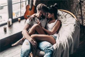 适合情侣玩的游戏！让感情升温的30个情侣游戏！-恋爱至上