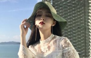 高冷女孩的性格特点，不同类型高冷女孩怎么追-恋爱至上