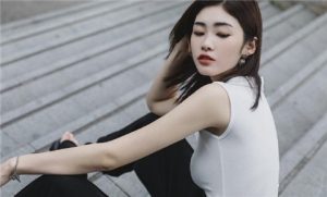 女生主动说晚上好怎么回复比较好？-恋爱至上