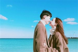 惹女朋友生气了怎么哄她开心？-恋爱至上