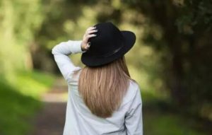 分手后前女友经常进我空间是什么意思？-恋爱至上