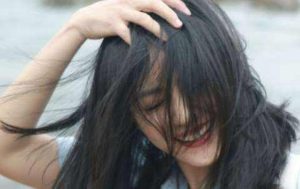 女生聊天很冷淡，但朋友圈会点赞是什么意思？-恋爱至上