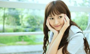 女生陪你聊天到很晚但不主动找你，意味着什么？-恋爱至上