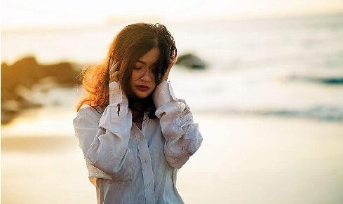 被别人看不起怎么办？男人被女人看不起怎么做-恋爱至上