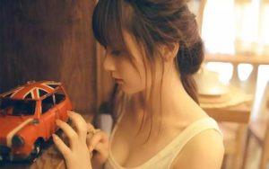 女生打招呼你好，男生怎么回复比较好？-恋爱至上