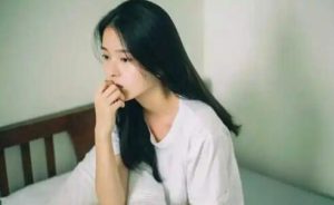 腹黑女生特点有哪些?腹黑女值得喜欢吗-恋爱至上