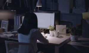 女生加班到很晚怎么关心她？关心到实际-恋爱至上