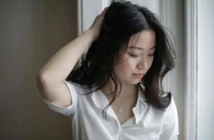 到底婚外情女人图什么？一般图男人这几样东西-恋爱至上