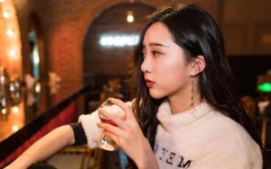 emo是什么意思?女生说emo该怎么回复她?-恋爱至上