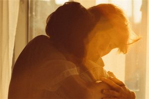 如何跟妹子聊天找话题不冷场?-恋爱至上