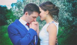 女生说你怎么不来找我，如何高情商回复？-恋爱至上