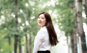 女生故作矜持有哪些表现？了解女生对你的态度-恋爱至上