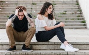 情侣用的东西有哪些？谈恋爱时的必备物品清单-恋爱至上