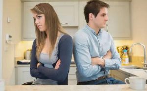 和女朋友吵架了怎么道歉和好？主动低头并不丢脸-恋爱至上