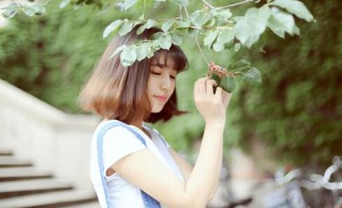 如何看出女生是否喜欢你？5招看透她-恋爱至上