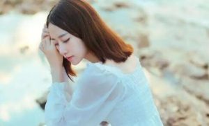 女朋友很敏感很情绪化，相处很累怎么办？-恋爱至上