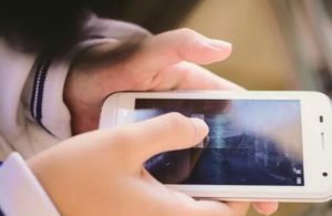 相亲女微信回复慢是拒绝吗？该怎么办-恋爱至上