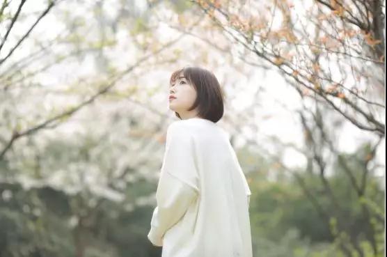 女生说不告诉你该怎么回，女生说不告诉我是什么意思-恋爱至上