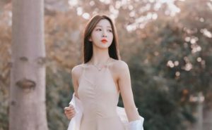 比较高冷的女生怎么追？先以朋友的姿态接触-恋爱至上