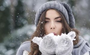 女生说好冷啊怎么回复？要懂得引起女生的情绪-恋爱至上