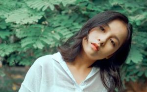 爱玩暧昧的女生的表现有哪些？别被暧昧迷了眼-恋爱至上