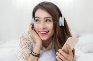 喜欢听歌的女生是什么样的人？-恋爱至上