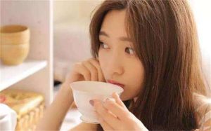 女孩子工作压力大哭了怎么安慰-恋爱至上