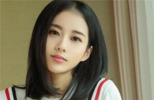 情人节送女友礼物该说什么，10句情人节文案-恋爱至上